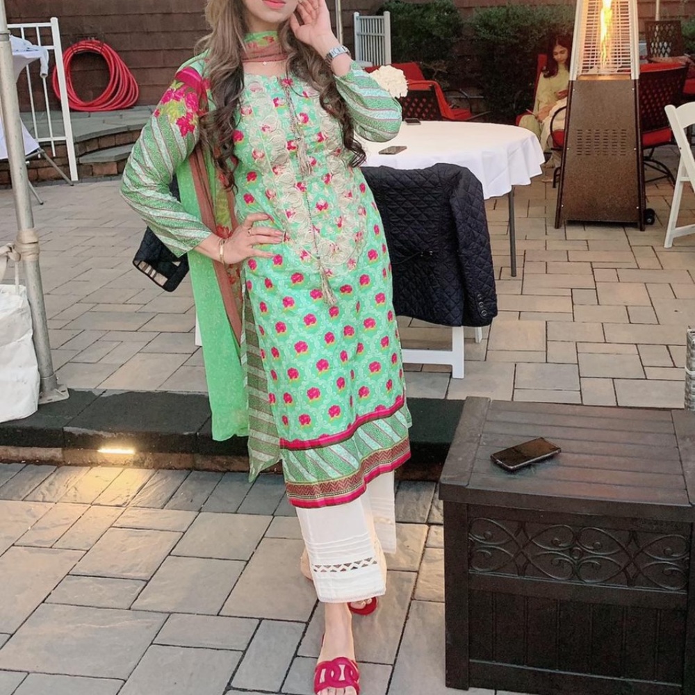 Lawn shirt with dupatta size small NEW